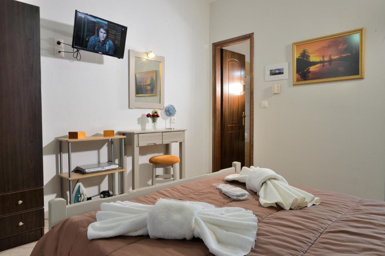 Artemis Apartments Коница Екстериор снимка