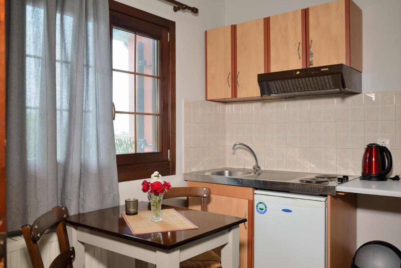 Artemis Apartments Коница Екстериор снимка