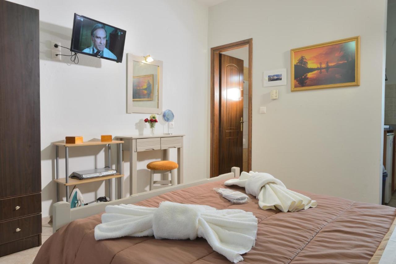 Artemis Apartments Коница Екстериор снимка