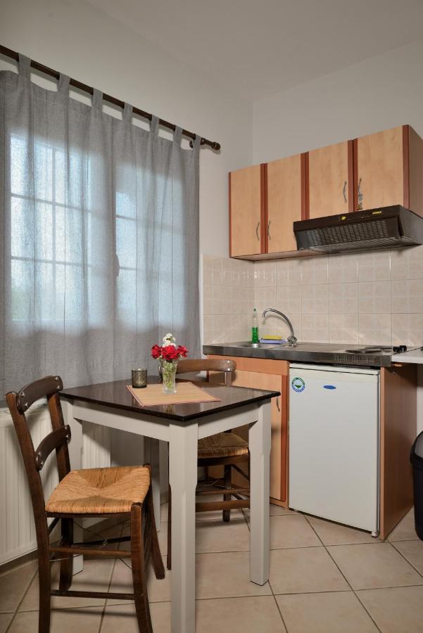 Artemis Apartments Коница Екстериор снимка