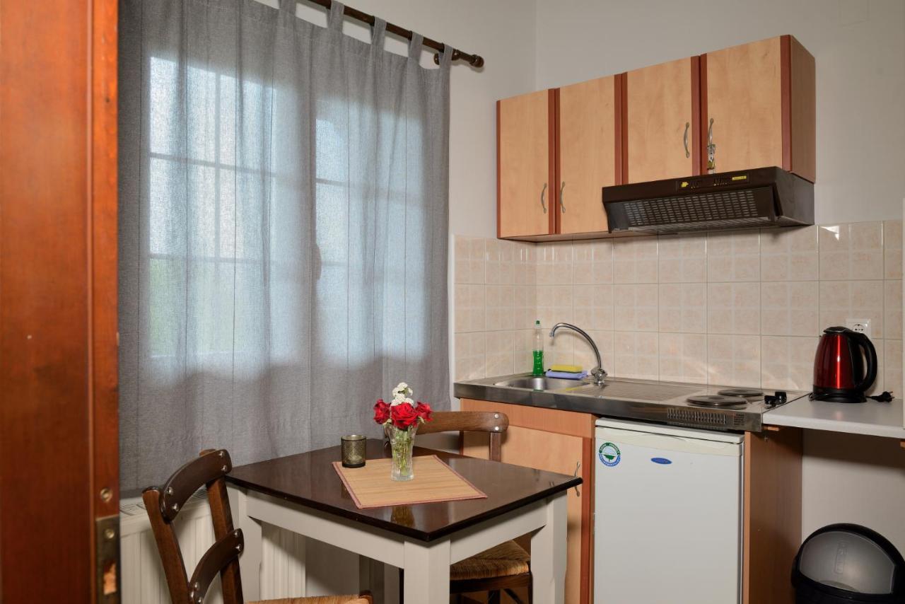 Artemis Apartments Коница Екстериор снимка