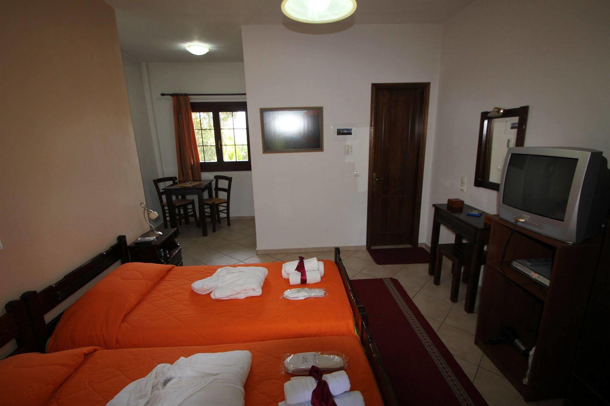 Artemis Apartments Коница Екстериор снимка