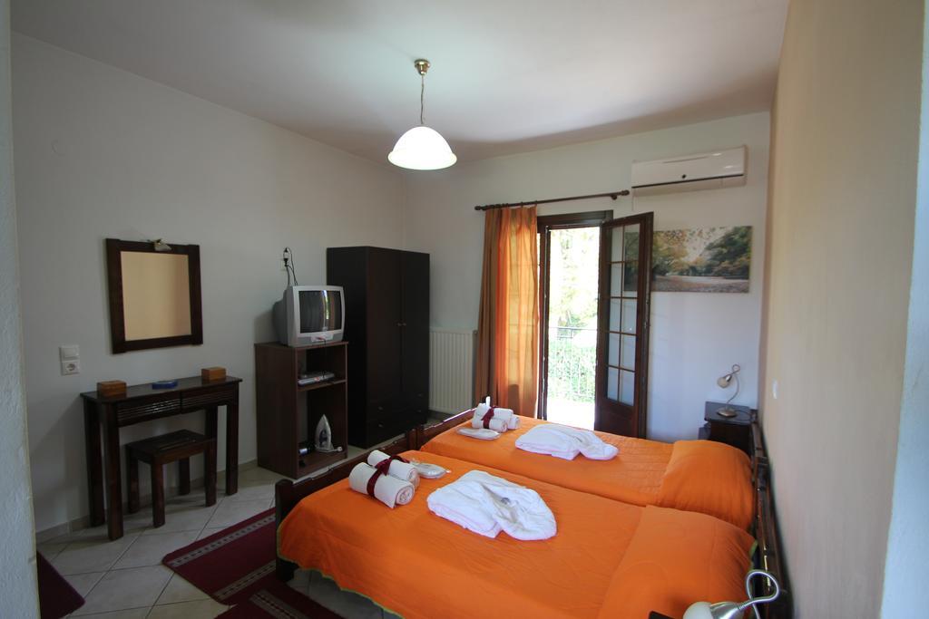 Artemis Apartments Коница Екстериор снимка