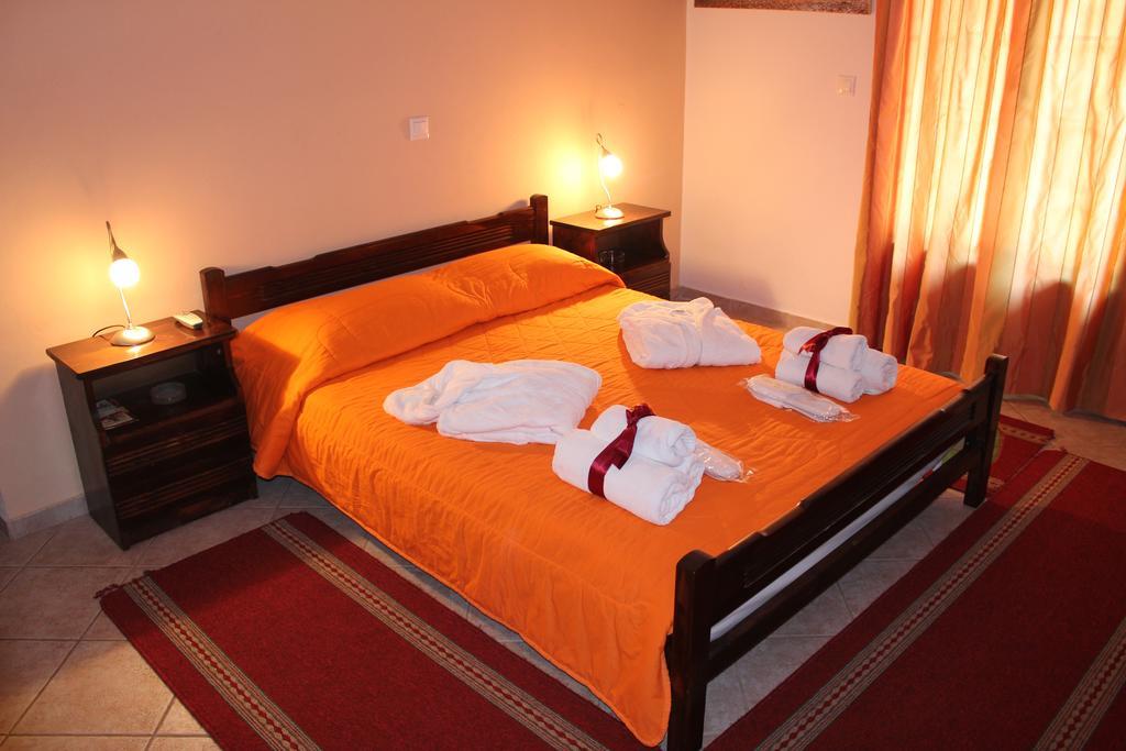 Artemis Apartments Коница Екстериор снимка