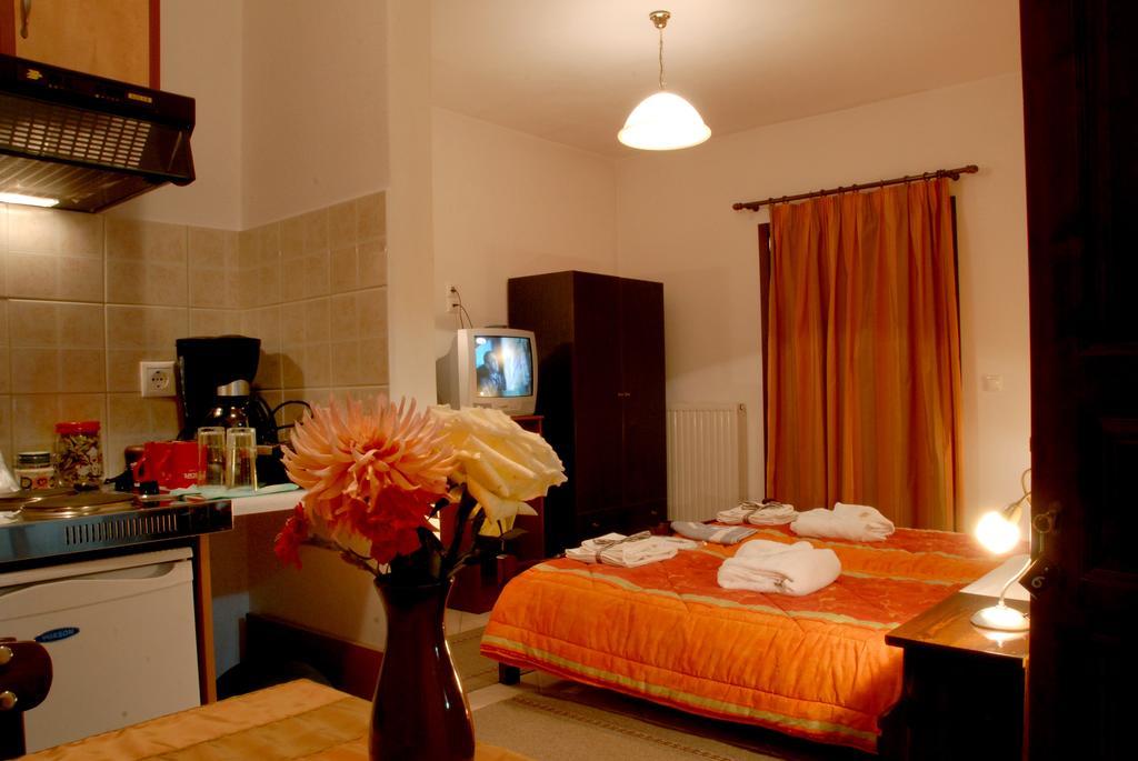 Artemis Apartments Коница Екстериор снимка